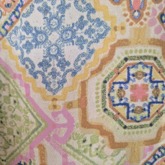 Rose & Olive Multicolor Geometric Button Up Blouse/Top Plus Size 1X - Picture 8 of 11